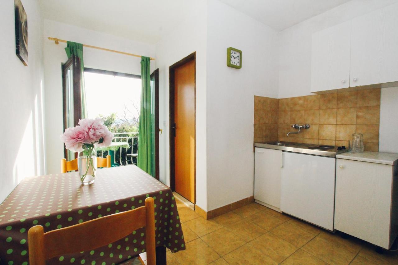 Apartments Gaja Green Ap Свети свети Филип и Яков Екстериор снимка